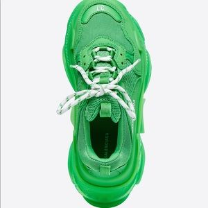 GREEN BALENCIAGA’S !!